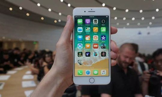 Apple sẽ ra tiếp một smartphone tầm trung