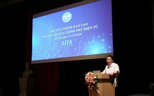 Khai giảng chương trình đào tạo 100 chuyên gia Chính phủ điện tử