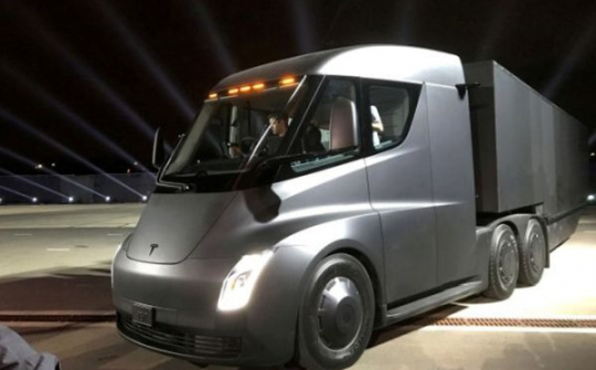 Tesla đã sẵn sàng để phát hành Semi ra thị trường vào năm sau