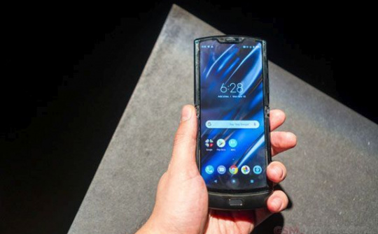 Motorola sẽ giảm giá 500 USD cho đơn hàng Razr trước ngày 21/6