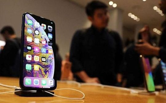Apple bị kiện vì thổi phồng nhu cầu mua sắm iPhone