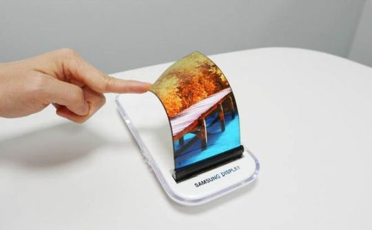 Samsung duy trì vị trí dẫn đầu trong thị trường màn hình smartphone