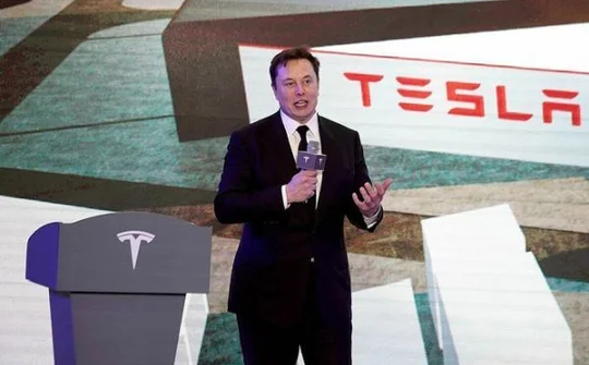 Tesla xây dựng máy in phân tử cho nhà phát triển vắc xin Covid-19