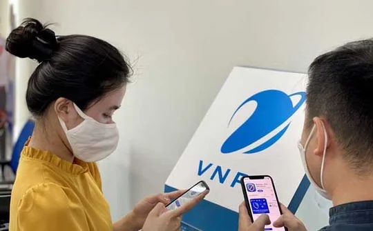 Nhà mạng tặng data cho người dùng cài đặt Bluezone
