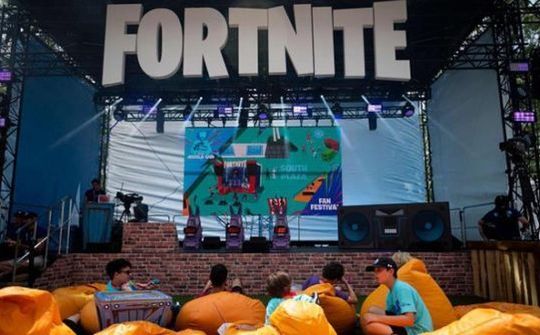 Microsoft ủng hộ Epic trong cuộc chiến với Apple