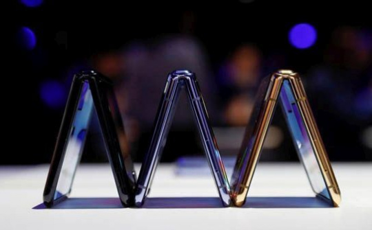 Doanh số bán smartphone toàn cầu giảm ở mức hai con số