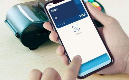 Google, Apple lấn sân ngân hàng