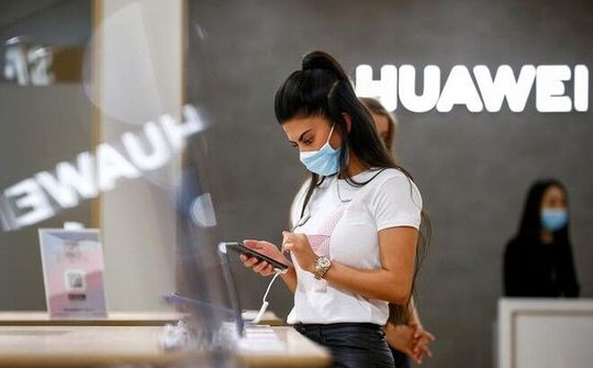 Huawei mua 90 bằng sáng chế từ BlackBerry