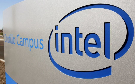 Intel tăng cường thuê ngoài sản xuất chip