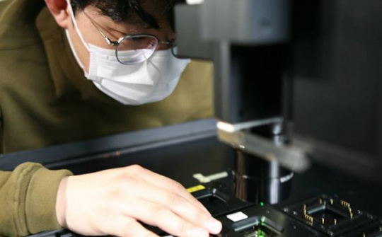 Samsung công bố màn hình OLED smartphone tiêu thụ điện năng thấp 