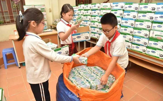 Gần 2 tháng, thu gom được 125 tấn vỏ hộp giấy