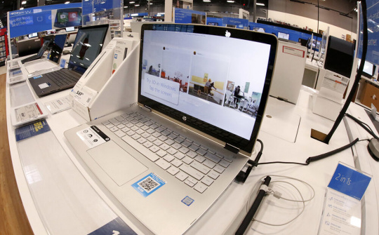 Doanh số máy tính xách tay toàn cầu tăng vọt nhờ Covid-19