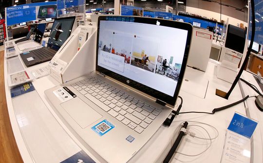 Doanh số máy tính xách tay toàn cầu tăng vọt nhờ Covid-19
