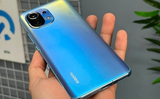Xiaomi Mi 11 về Việt Nam giá hơn 15 triệu đồng