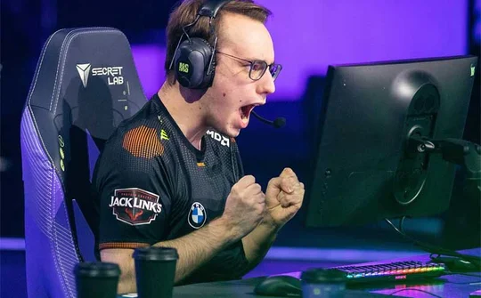 Gaming và Esport: Đấu trường mới cho các thương hiệu