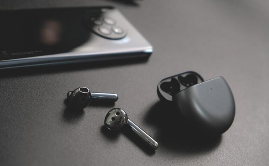 Apple và Huawei quyết chiến vì thương hiệu MatePod