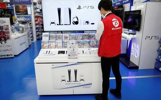 Sony đã bán được 13,4 triệu chiếc PS5