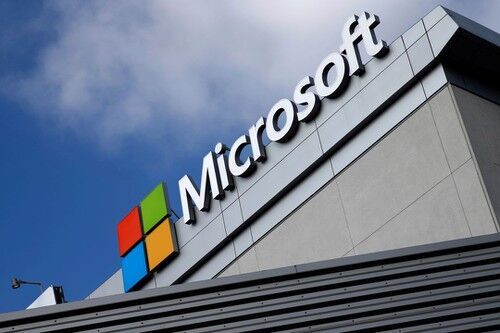 Microsoft trở thành công ty giá trị nhất thế giới