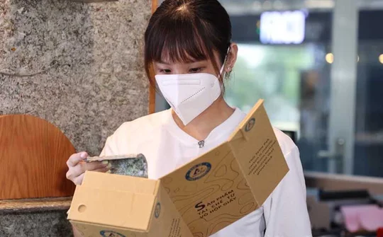 Tái khởi động thu gom vỏ hộp giấy tại Hà Nội và TP. Hồ Chí Minh