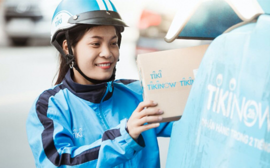 Tiki miễn phí giao hàng, sale mạnh trong mùa giãn cách xã hội