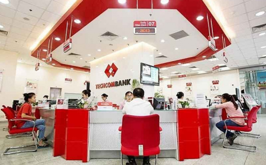 Ngân hàng chuyển đổi phương thức làm việc để đối phó cùng Covid