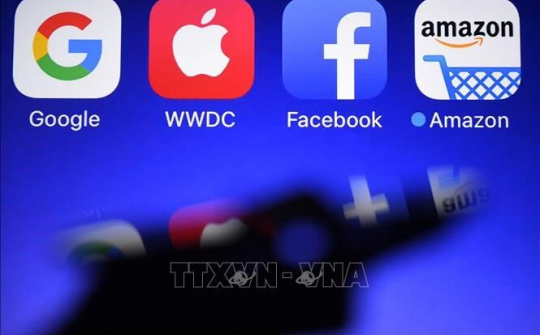 Doanh thu của Apple và Facebook tăng lần lượt 21 và 33%