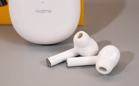 Realme Buds Air Pro về Việt Nam giá 2,69 triệu