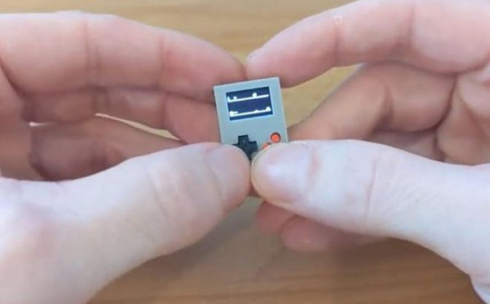 Arduboy ra mắt máy chơi game siêu nhỏ Arduboy Nano