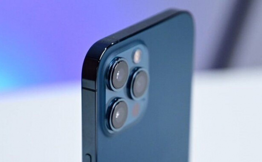 Apple có thể sẽ trang bị camera kính tiềm vọng cho iPhone 2022