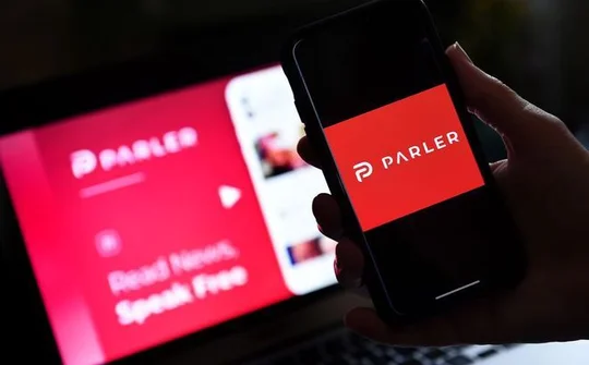 Mạng xã hội Parler gặp khó trong việc trở lại App Store