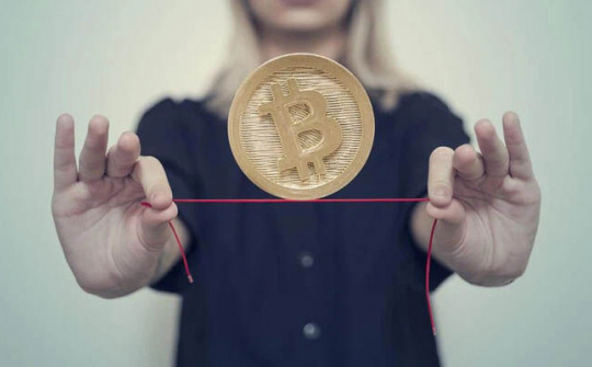 Bitcoin trước bước ngoặt: Thành công cụ thanh toán hay chỉ là bong bóng đầu cơ?