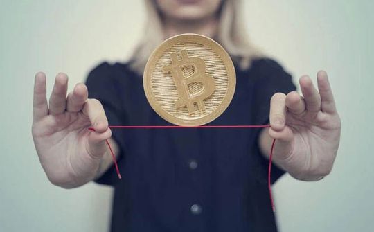 Bitcoin trước bước ngoặt: Thành công cụ thanh toán hay chỉ là bong bóng đầu cơ?