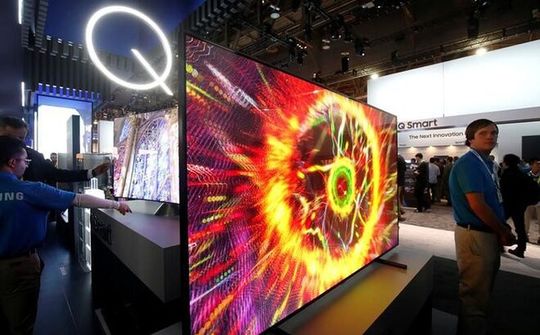 Samsung đặt 1 triệu tấm nền TV OLED từ LG