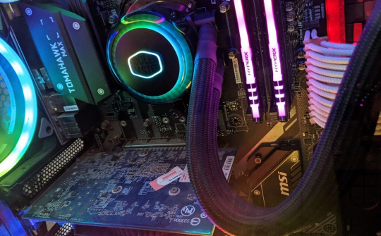 Card màn hình vẫn quay cuồng trong cơn bão giá vì Bitcoin