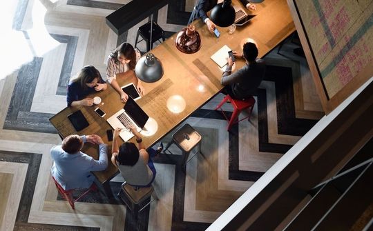 Startup và bài toán chọn "bà đỡ" - Công nghệ hay Vốn?