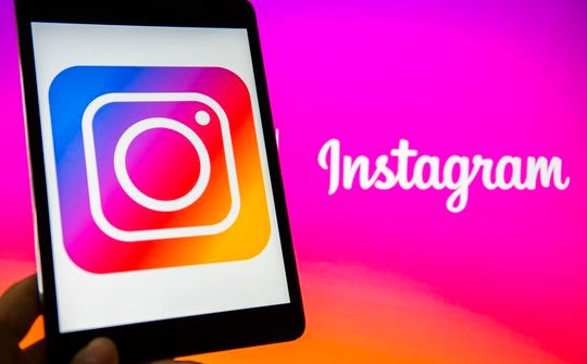 Instagram xin lỗi vì sự cố xóa story người dùng