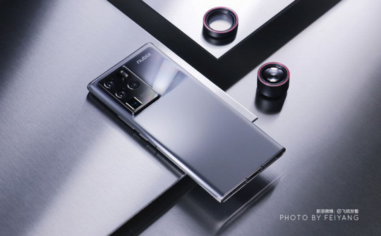 Nubia Z30 Pro ra mắt, giá từ 777 USD 