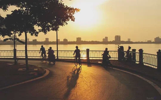 Thanh bình những vòng quay quanh "Tây hồ danh thắng"  
