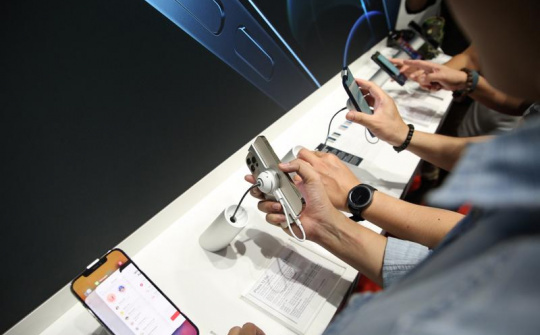 Doanh thu viễn thông giảm mạnh, điện thoại cố định chỉ còn cầm chừng