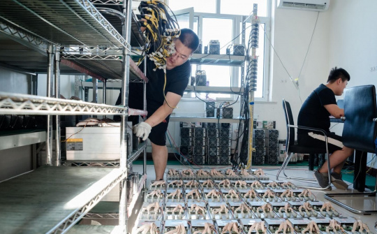 Mỏ đào Bitcoin ở Trung Quốc bắt đầu dừng hoạt động