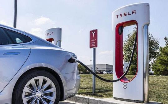 Tesla sẽ thâm nhập thị trường tín dụng nhiên liệu tái tạo 