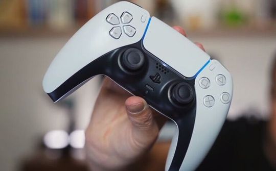 Apple bắt đầu bán bộ điều khiển PlayStation DualSense