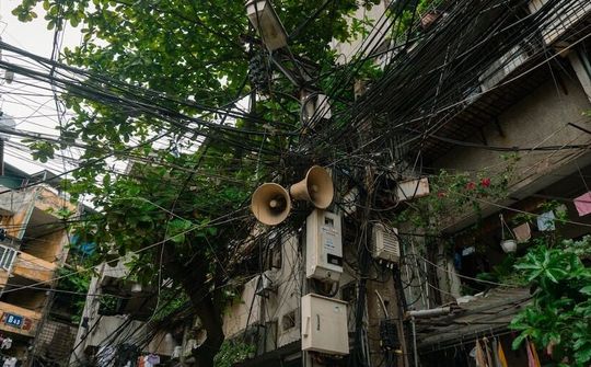 Hệ thống dây điện - “đặc sản cũ” Hà Nội