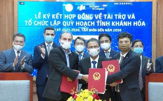 FPT và McKinsey hợp tác, cùng Khánh Hòa xây dựng chiến lược phát triển 