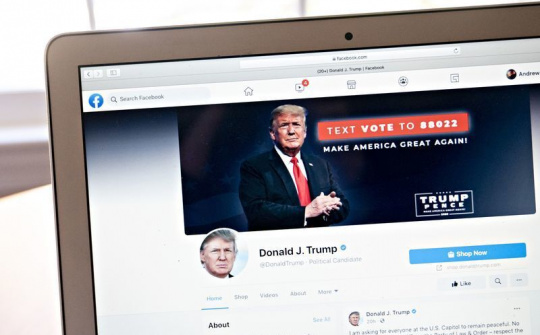 Facebook vẫn cấm ông Trump nhưng phải xem lại quyết định