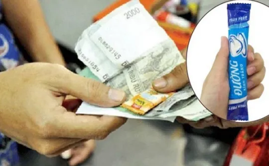 Siêu thị toàn trả lại tiền bằng kẹo, đường, vậy những món này có giá bao nhiêu?