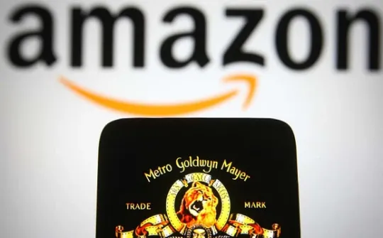 Nhà đầu tư kiếm được bao nhiêu tiền nếu rót 1.000 USD vào Amazon 10 năm trước?