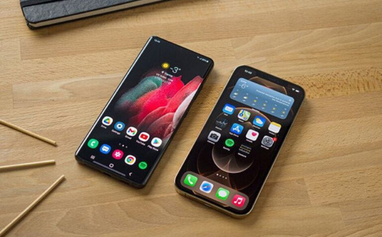 Thị trường cao cấp mang lại lợi nhuận béo bở cho Apple và Samsung