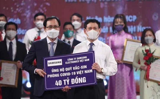 Samsung Việt Nam ủng hộ 56 tỷ đồng chung tay phòng, chống dịch COVID-19