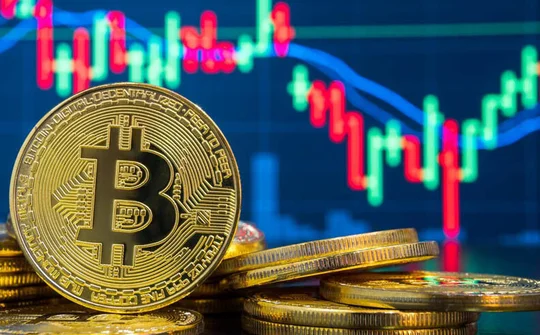 Tesla lại "úp mở" khả năng chấp nhận Bitcoin